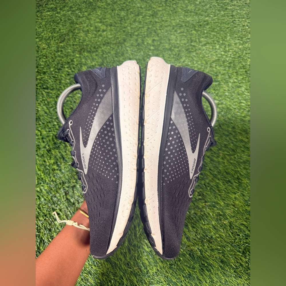 Brooks Women’s Glycerin 18 size 8 Black /White - Picture 3 of 9